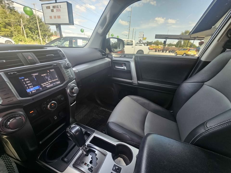 2019 Toyota 4Runner Image 12