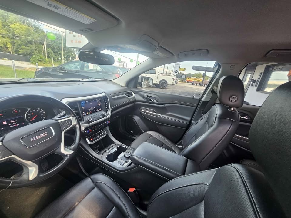 2020 GMC Acadia Image 11