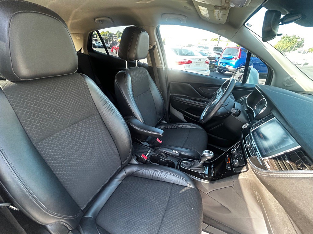 2017 Buick Enclave Image 11