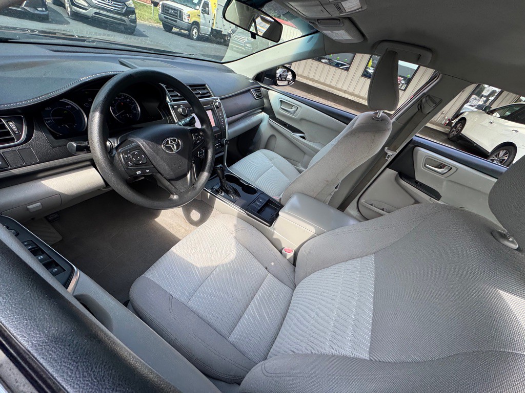 2017 Toyota Camry Image 7