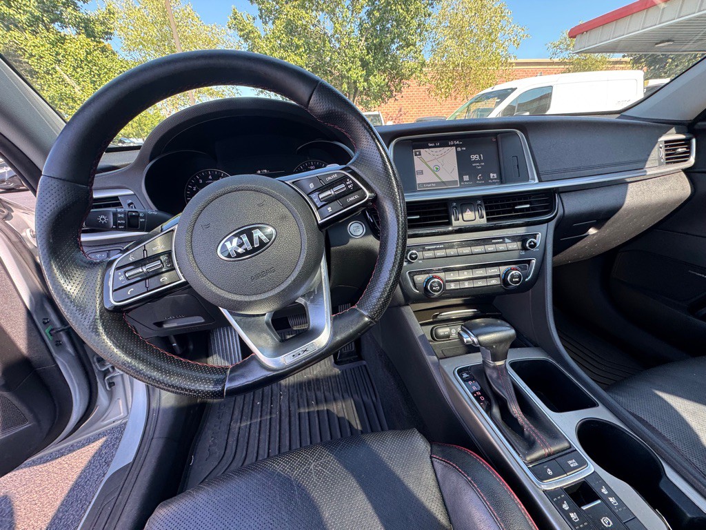 2020 Kia Optima Image 2