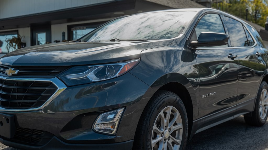 2018 Chevrolet Equinox Image 2