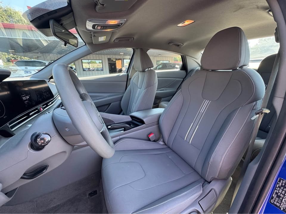 2024 Hyundai Elantra Image 6