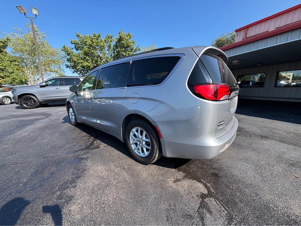 2021 Chrysler Voyager Image 13
