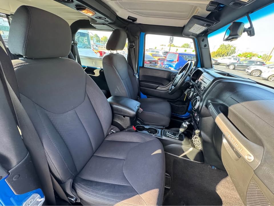 2015 Jeep Wrangler Image 20