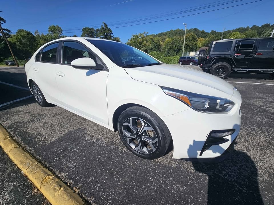 2021 Kia Forte Image 2