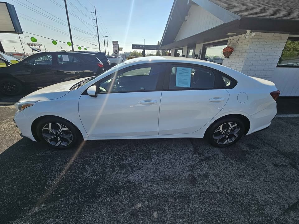 2021 Kia Forte Image 4