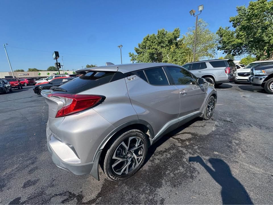 2019 Toyota C-HR Image 6