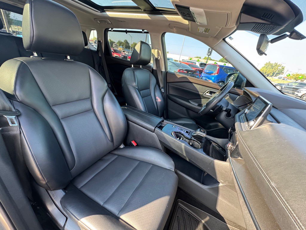 2021 Nissan Rogue Image 8