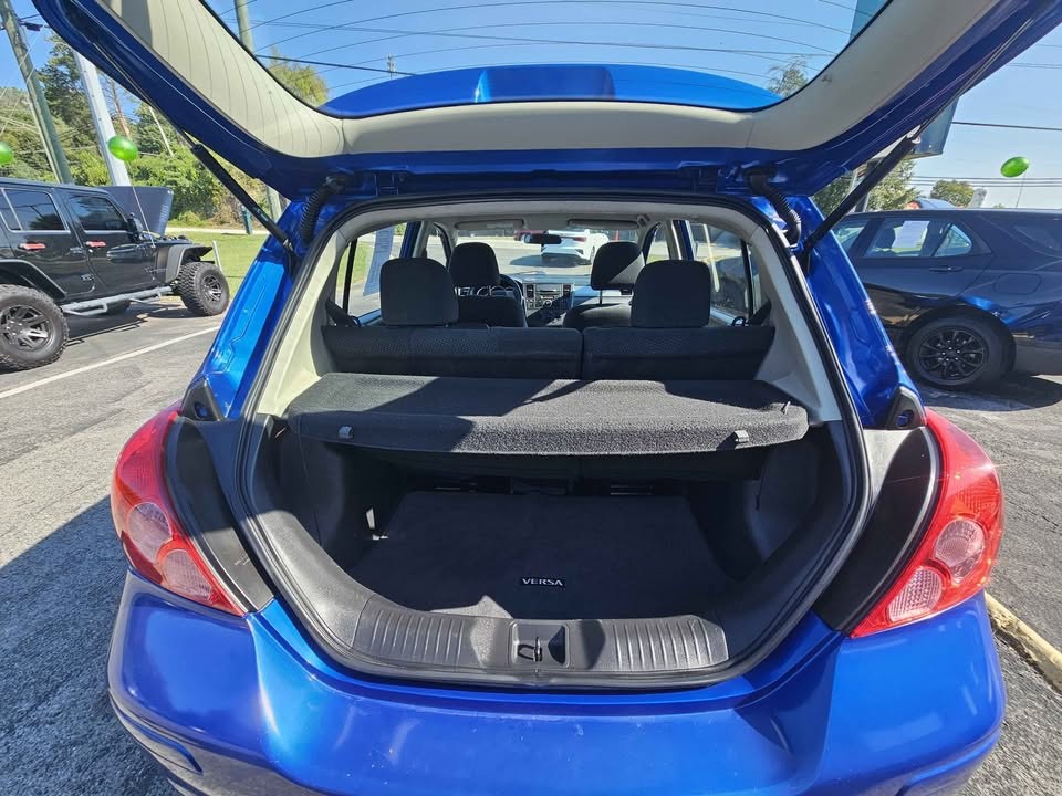 2012 Nissan Versa Image 6