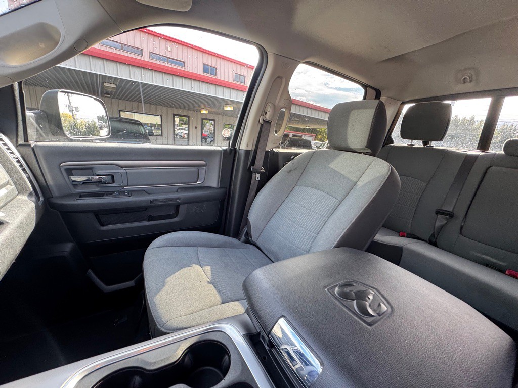 2023 RAM 1500 Image 8
