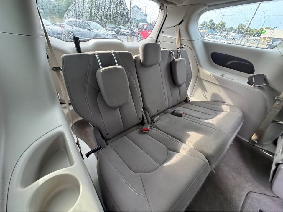 2017 Chrysler Pacifica Image 9