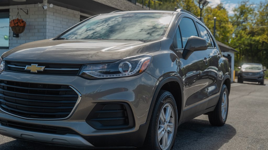 2021 Chevrolet Trax Image 2