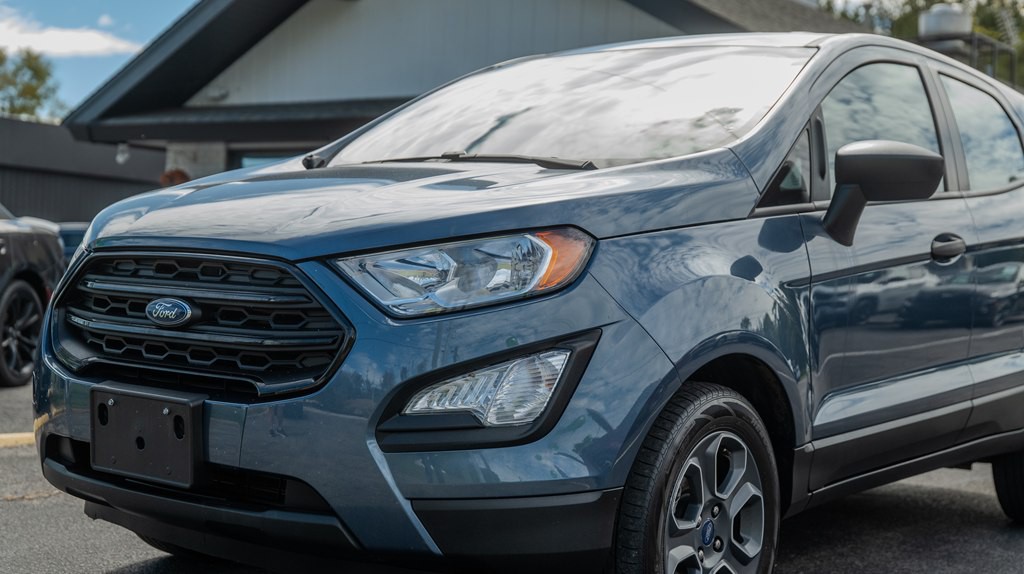2021 Ford Econoline Image 2