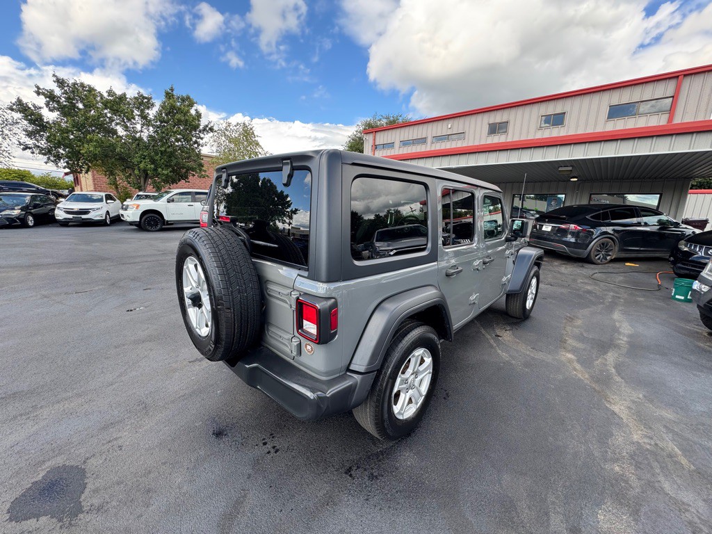 2020 Jeep Wrangler Unlimited Image 3