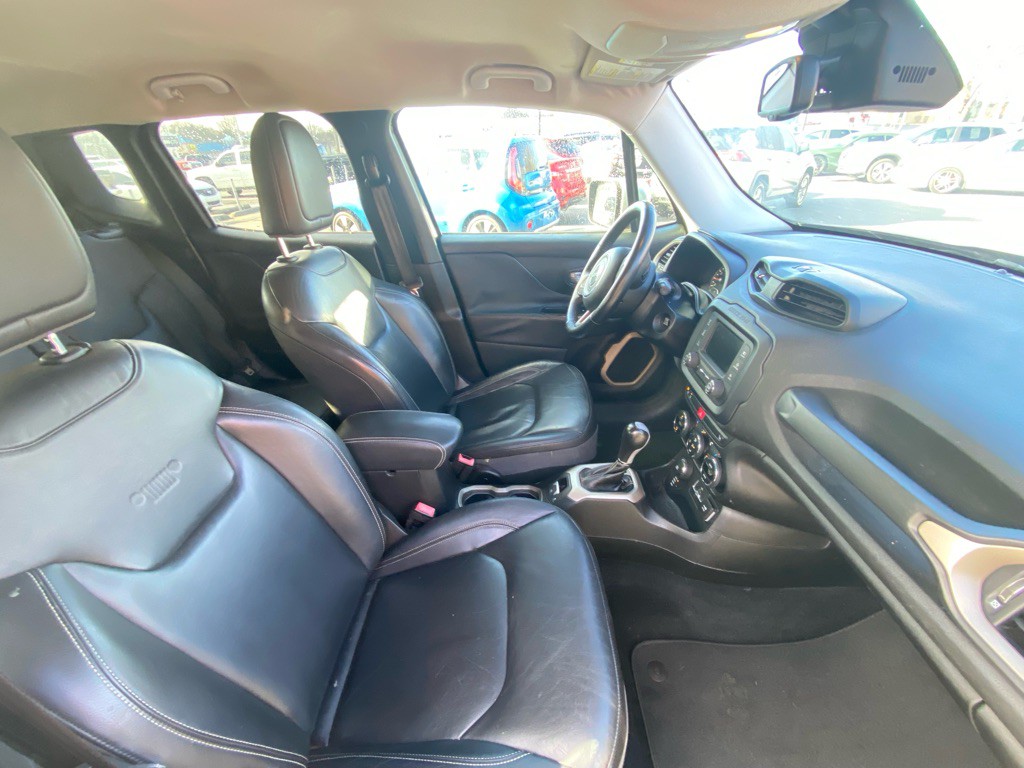 2016 Jeep Renegade Image 14