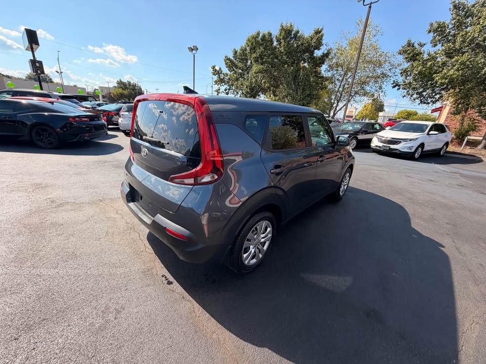 2021 Kia Soul Image 3