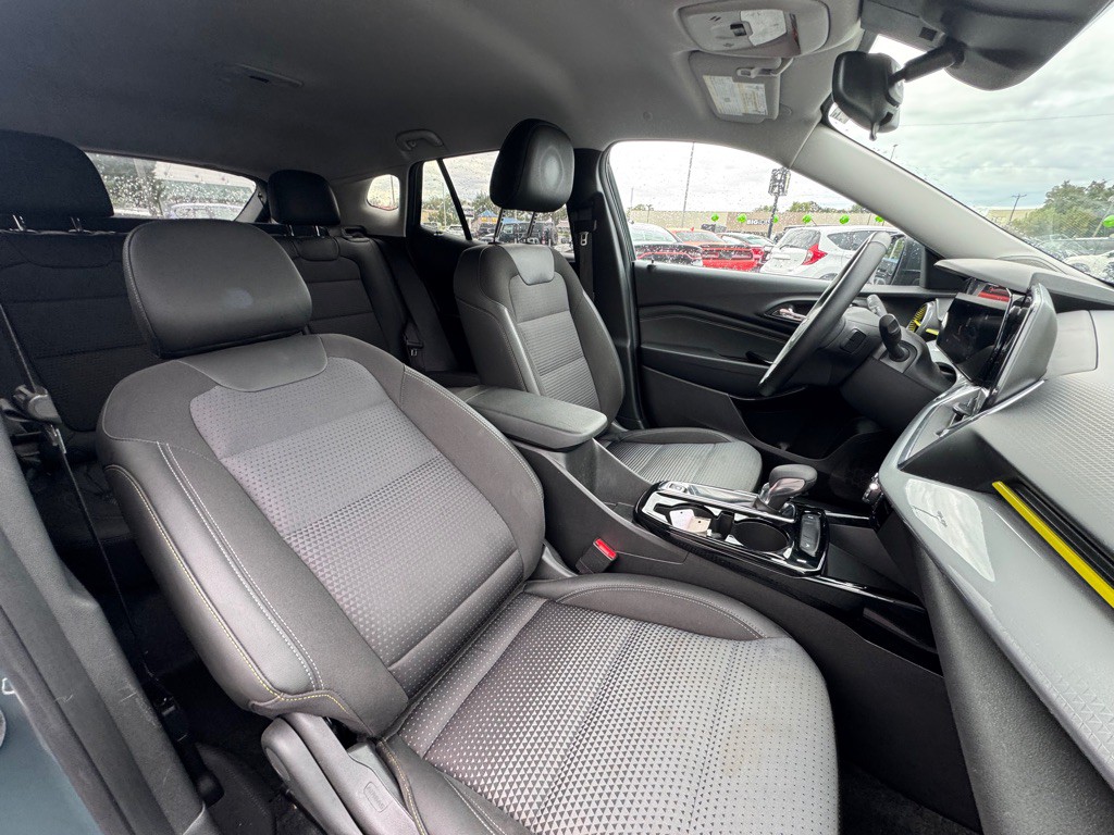 2025 Chevrolet Trax Image 7