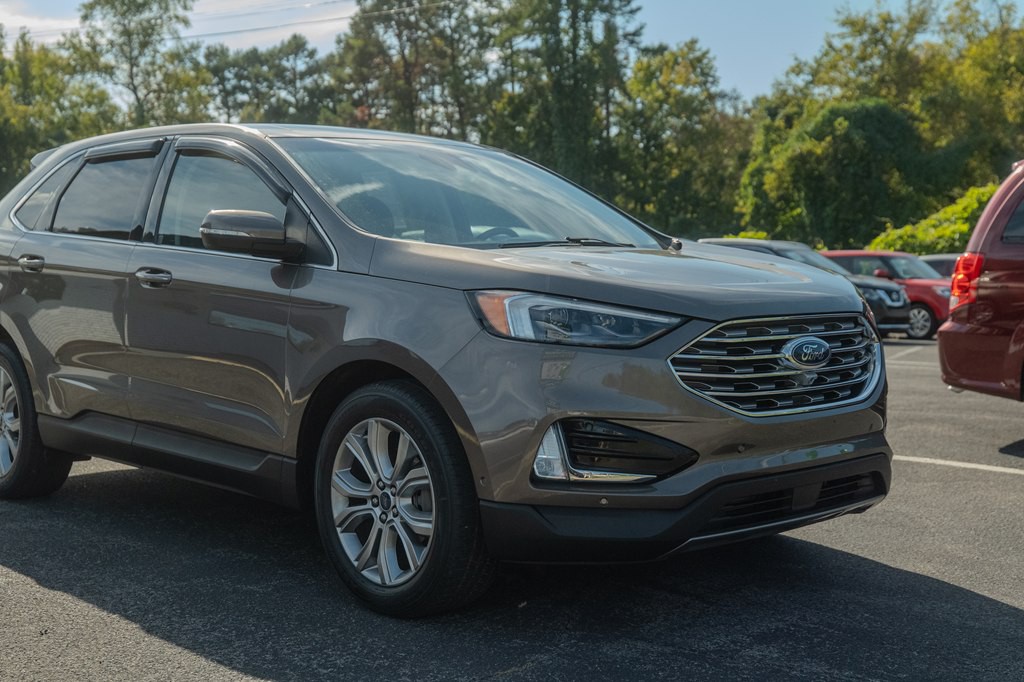 2019 Ford Edge Image 8