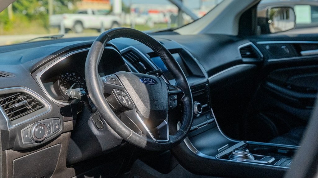 2019 Ford Edge Image 9