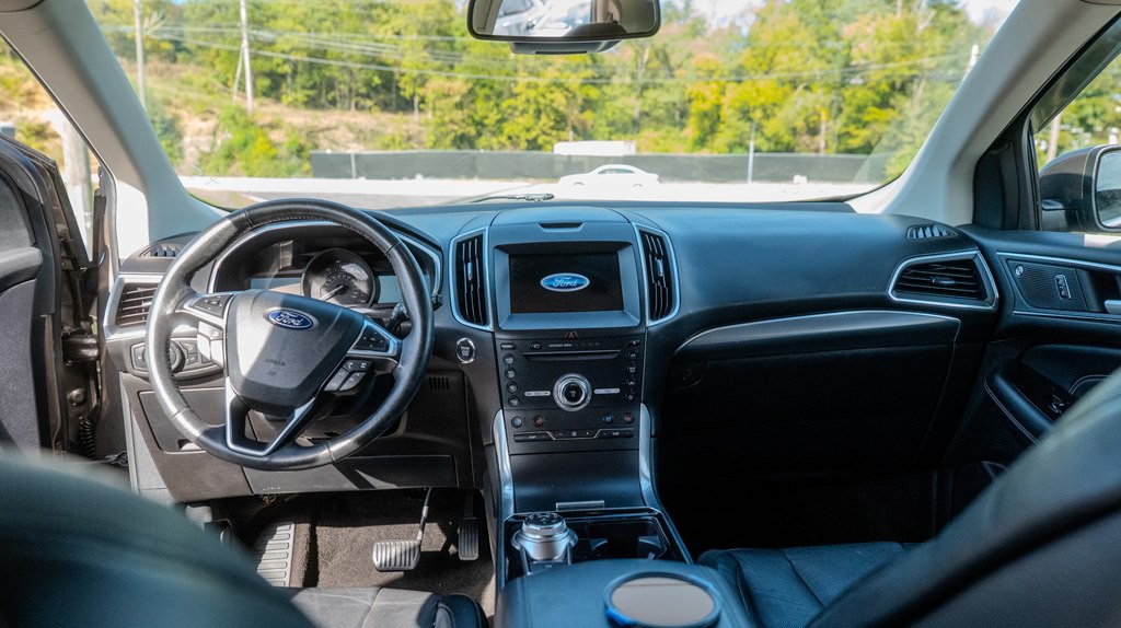 2019 Ford Edge Image 10