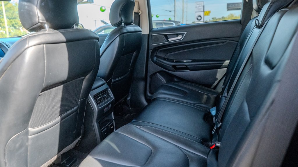 2019 Ford Edge Image 12