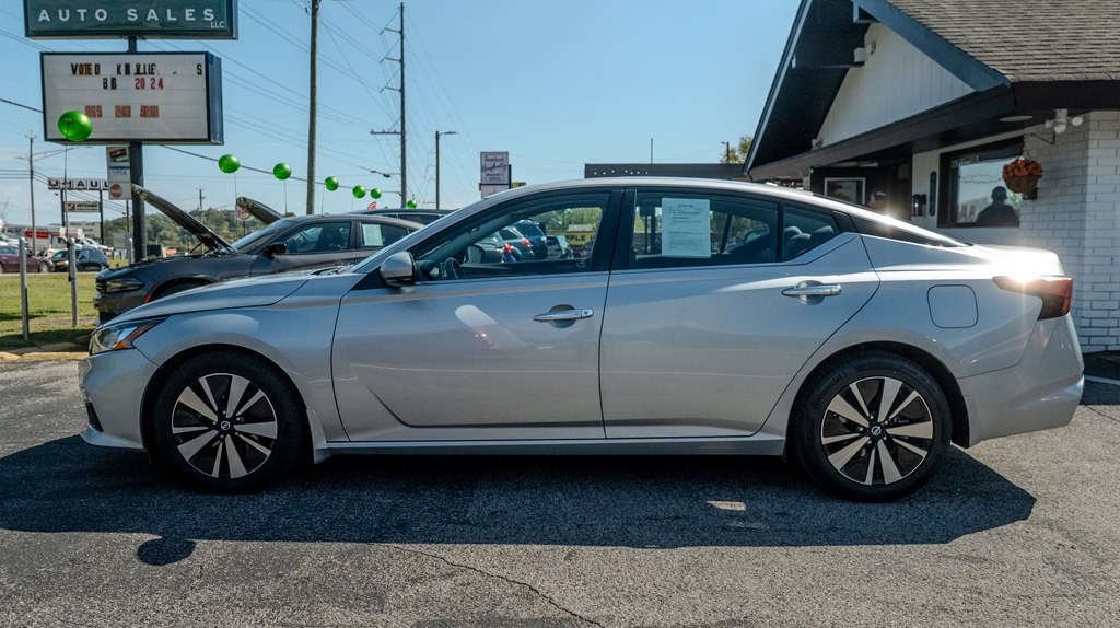 2022 Nissan Altima Image 3