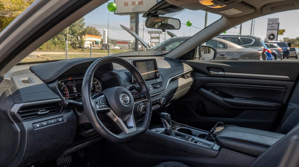 2022 Nissan Altima Image 9