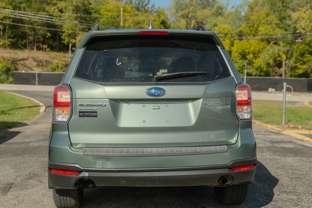 2017 Subaru Forester Image 5