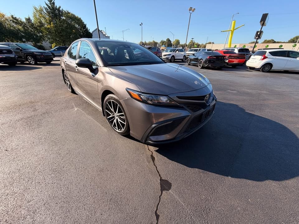 2023 Toyota Camry Image 2
