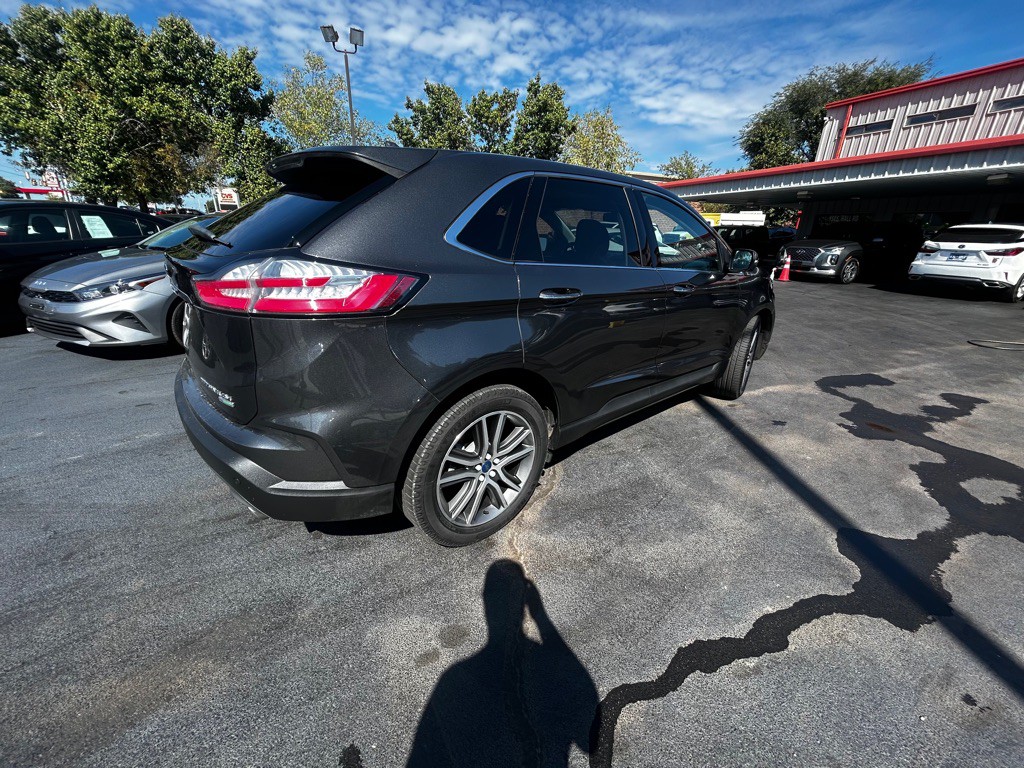 2019 Ford Edge Image 7