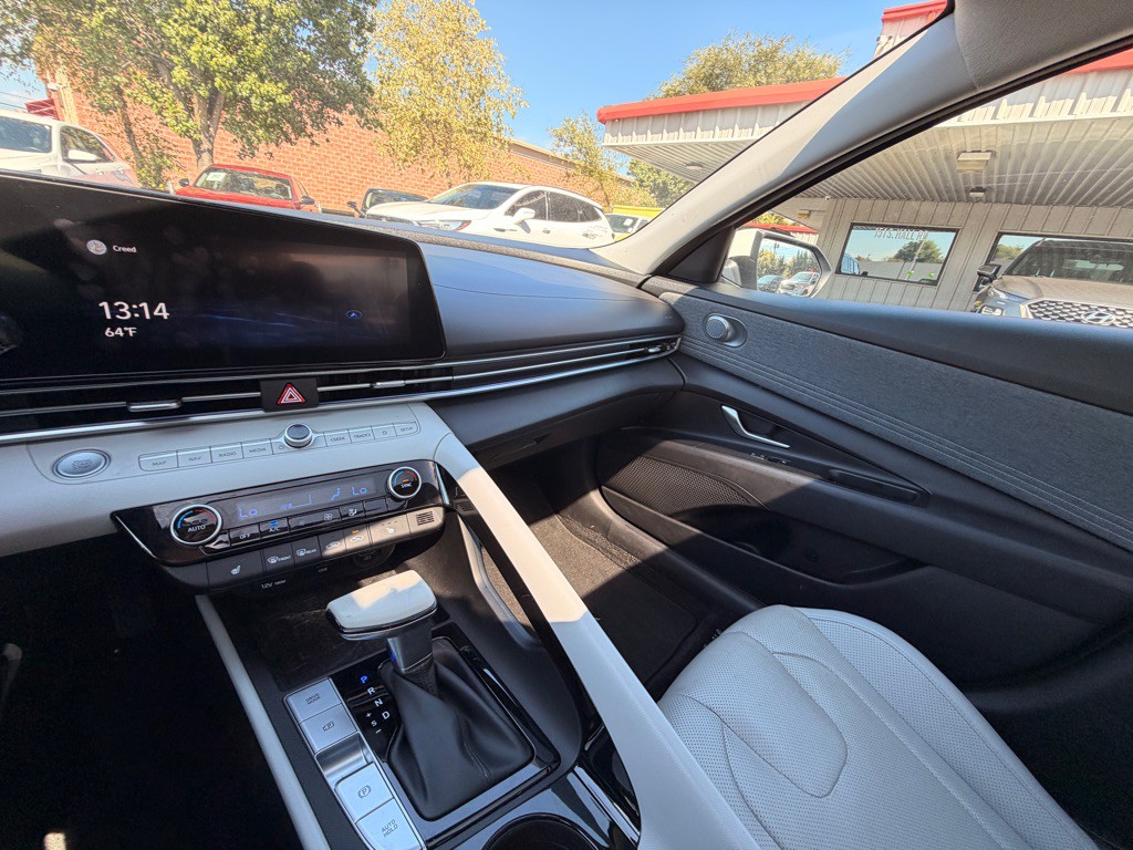 2021 Hyundai Elantra Image 10