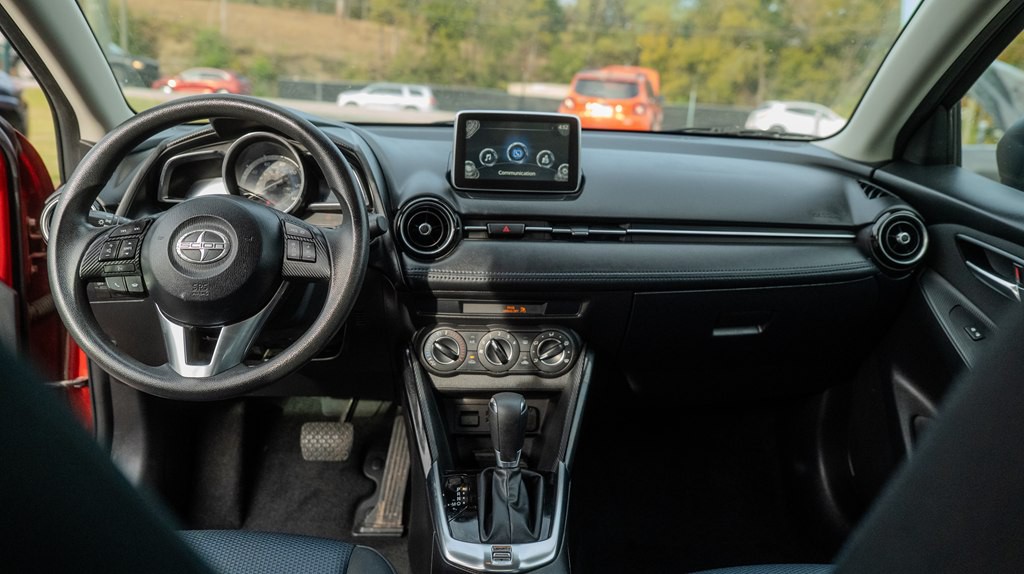 2016 Scion iA Image 10