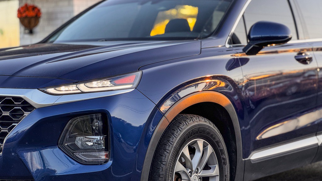 2020 Hyundai Santa Fe Image 2