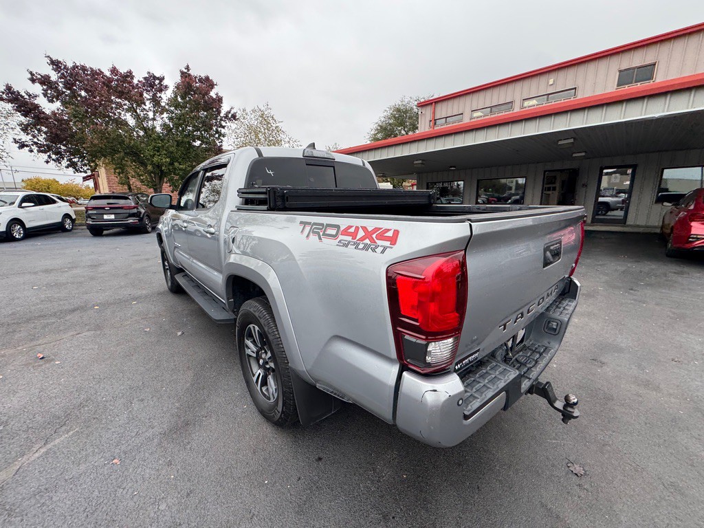 2018 Toyota Tacoma Image 6