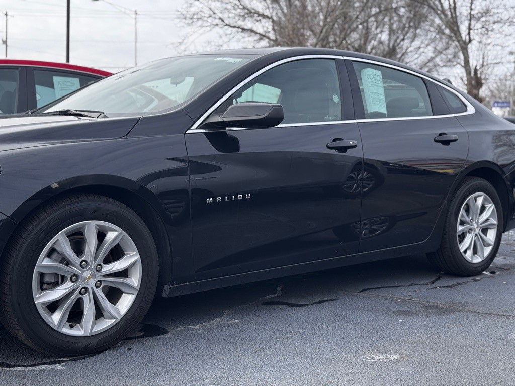 2024 Chevrolet Malibu Image 2