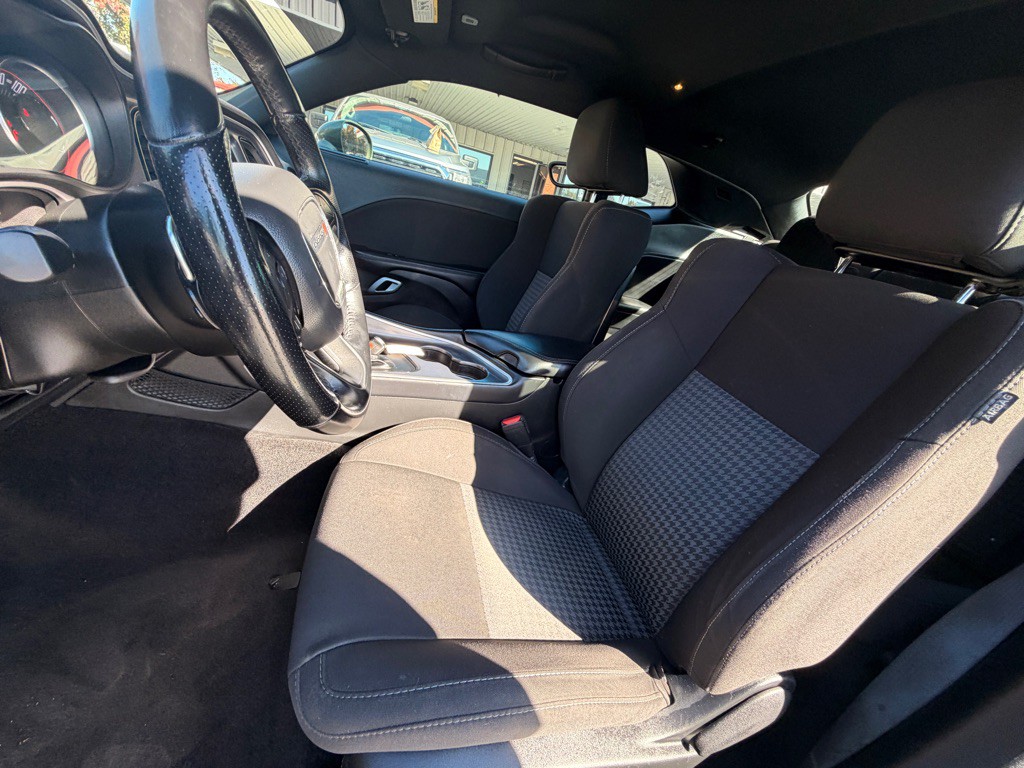 2021 Dodge Challenger Image 9