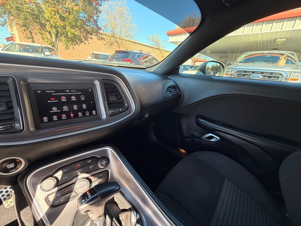 2021 Dodge Challenger Image 12