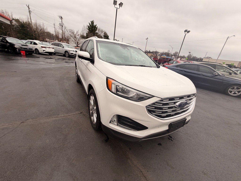 2020 Ford Edge Image 2