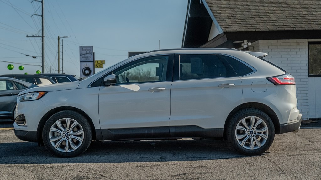 2020 Ford Edge Image 12