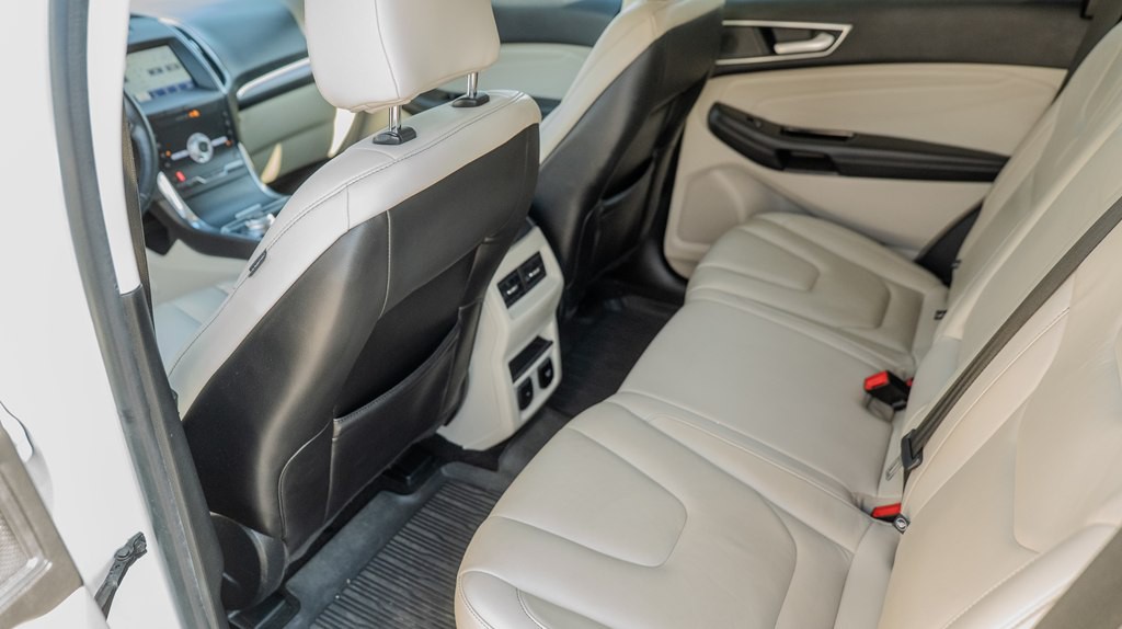 2020 Ford Edge Image 19