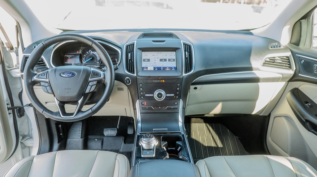 2020 Ford Edge Image 20