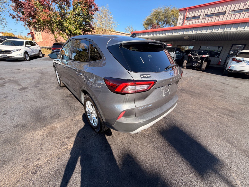 2025 Ford Escape Image 4