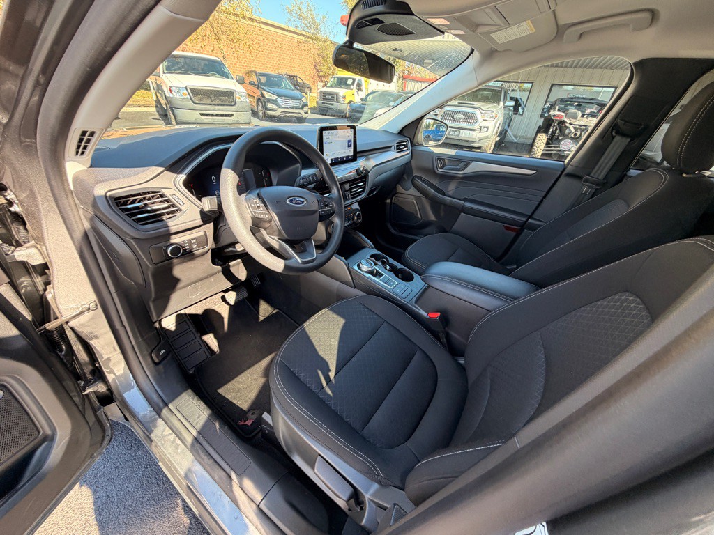 2025 Ford Escape Image 9