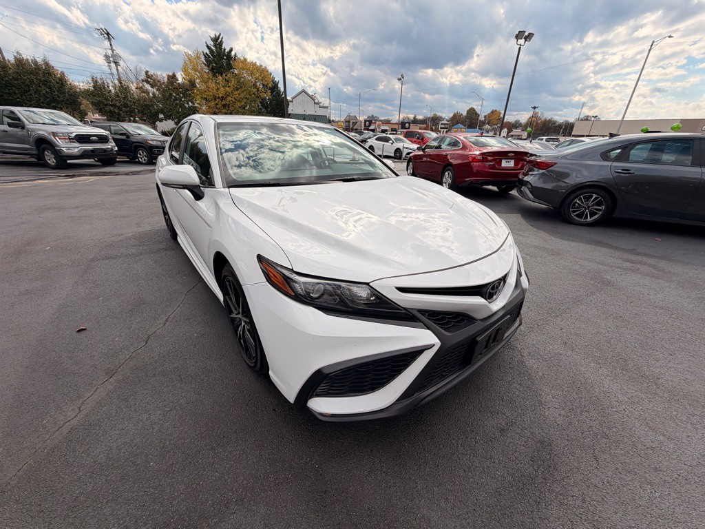 2024 Toyota Camry Image 2