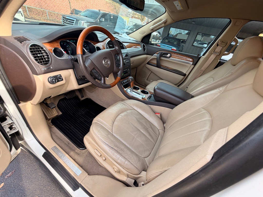 2011 Buick Enclave Image 8