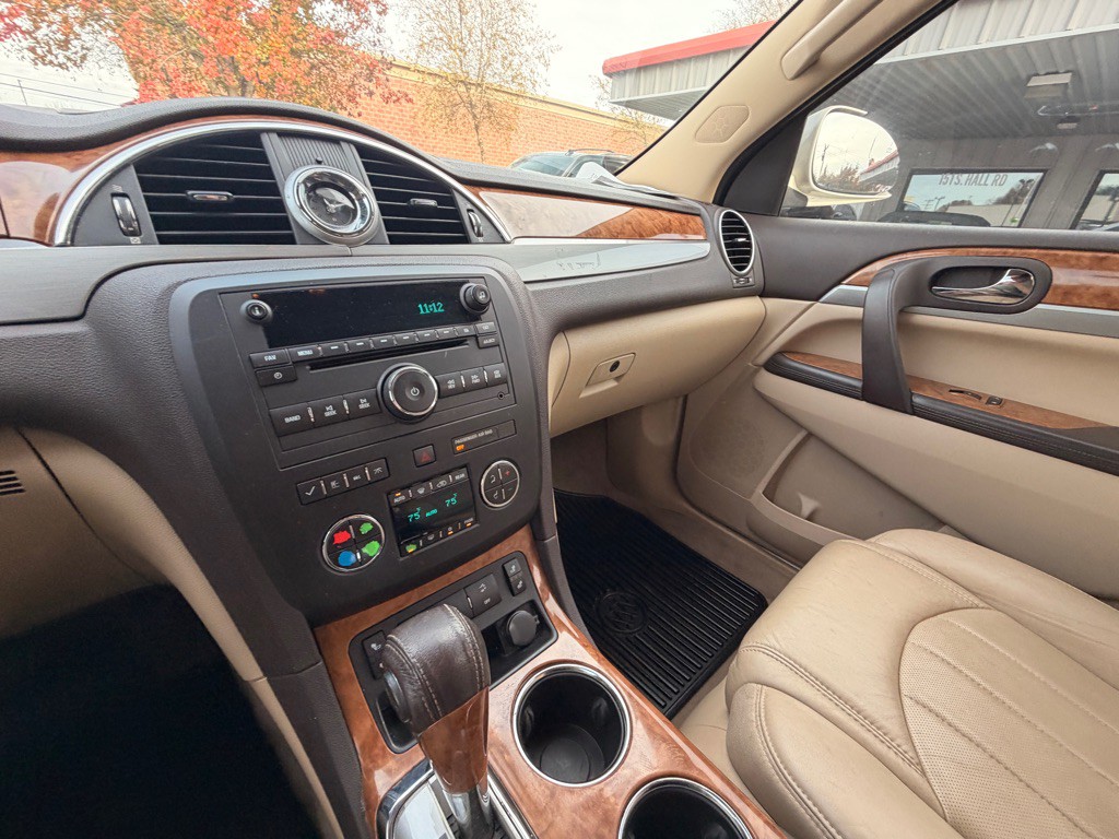 2011 Buick Enclave Image 9