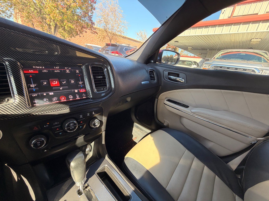 2014 Dodge Charger Image 10