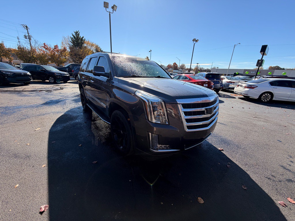 2018 Cadillac Escalade Image 2