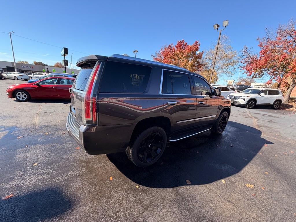 2018 Cadillac Escalade Image 3